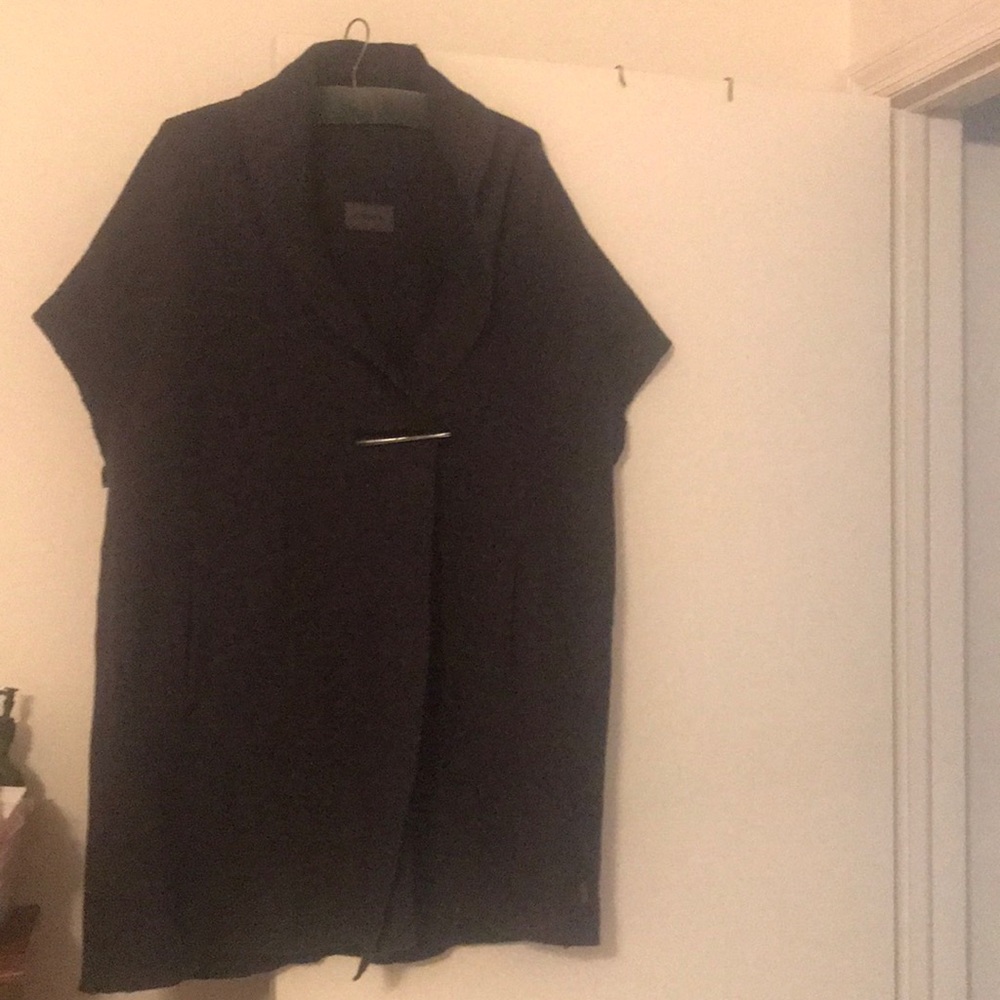 OSKA Black Sleeveless Vest